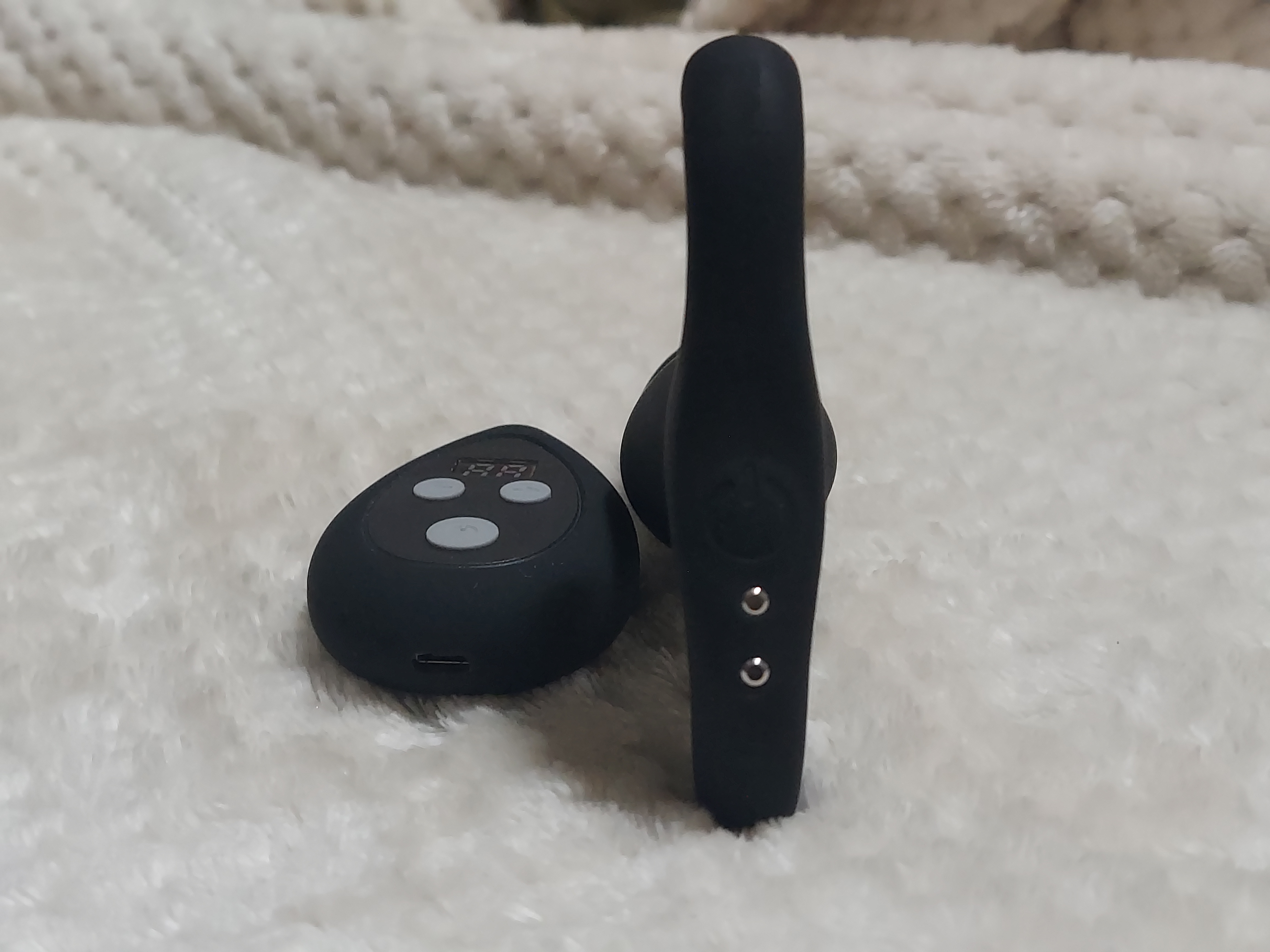 View of the base and charging port of the vibrating buttplug