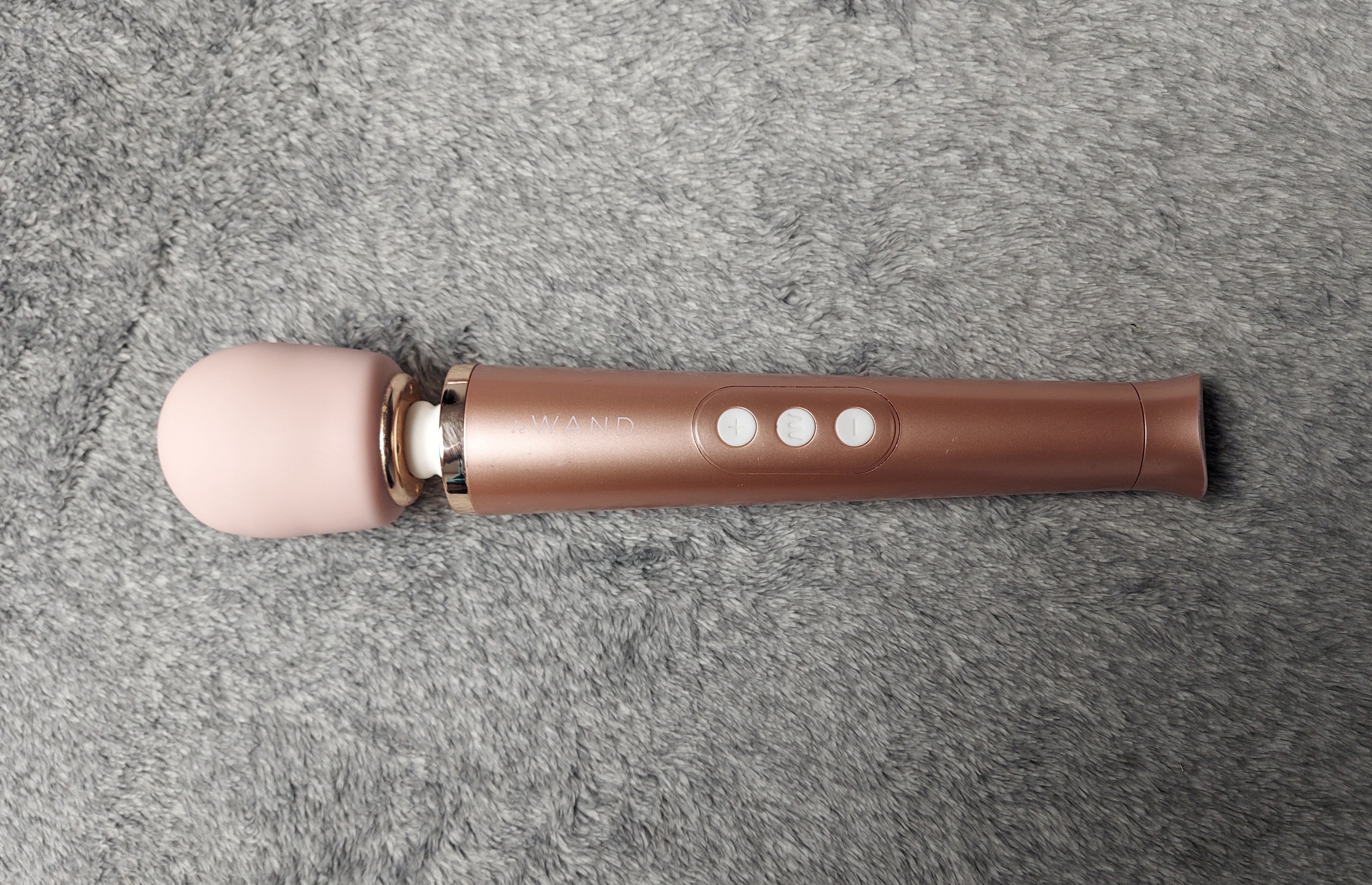 Le Wand Petite wand vibrator size comparison